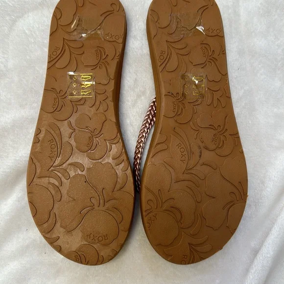 Women’s Roxy Rose Gold Braided Flip Flops - Picture 2 of 3